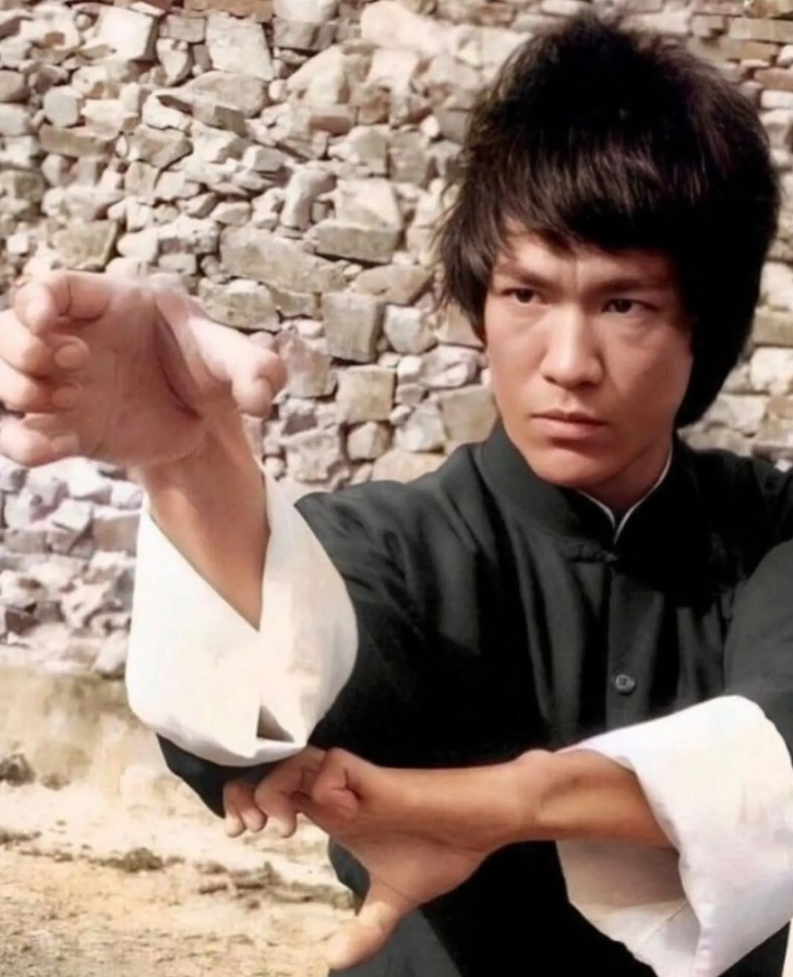 What Makes Bruce Lee’s Philosophy Timeless?